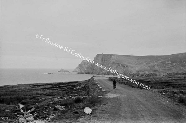 GLEN HEAD FROM MALIMORE ROAD